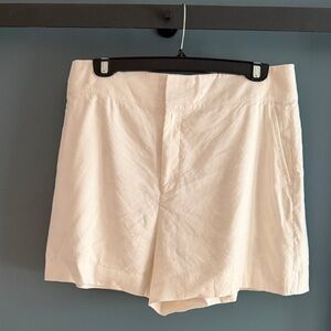 Club Monaco Natural White Linen Shorts